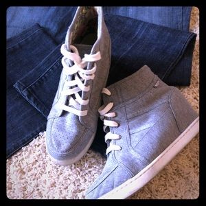 Roxy wedged sneaker size 8.5